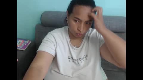 Snapshot of pareja_explosivasexx chatting on February 2026 05:11:01 PM Luna online show from February 2026 05:11:01 PM