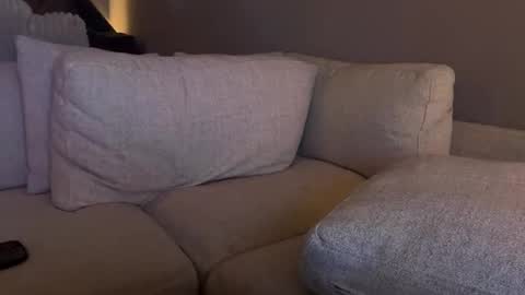 Pariain online show from March 2026 01:02:02 AM