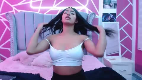 paris online show from January 2025 01:38:01 PM