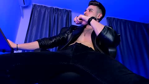 Paris online show from January 2025 12:38:01 AM