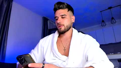 Paris online show from September 2025 11:39:02 PM