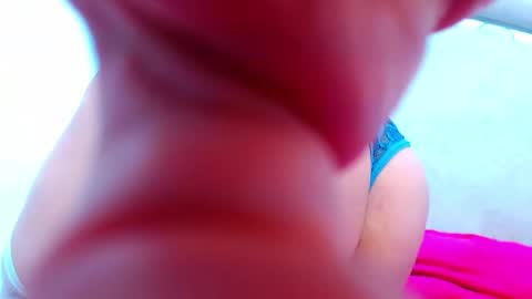 Snapshot of paris_squirtt chatting on May 2026 09:33:01 PM paris_squirtt online show from May 2026 09:33:01 PM