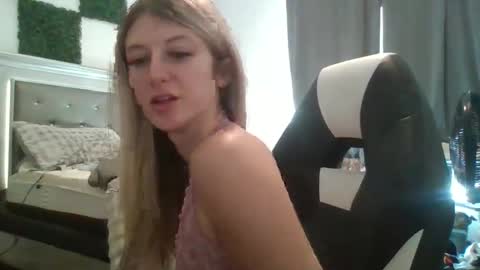 parisbaby2000 online show from January 2026 02:55:02 PM