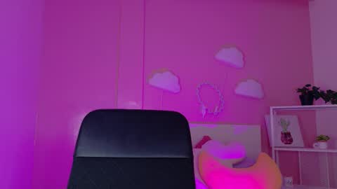 PARIS online show from December 2025 08:06:01 PM