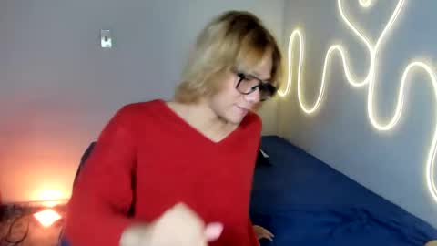 connie online show from December 2024 09:48:01 PM