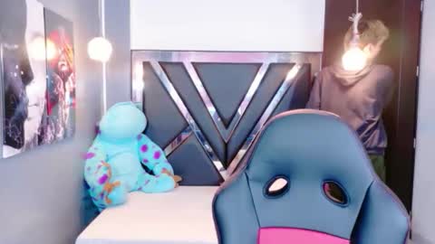 park_jimin1 online show from January 2026 12:51:01 PM