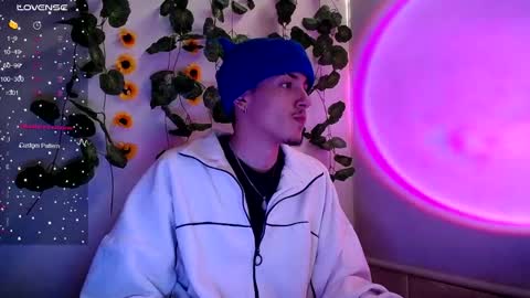 Snapshot of parker_222 chatting on September 2025 09:42:01 PM parker_222 online show from September 2025 09:42:01 PM