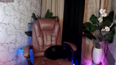 HENRY online show from April 2026 10:34:02 PM