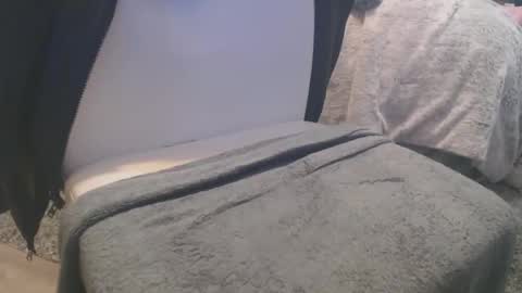 Snapshot of partyndwn chatting on November 2025 07:00:02 AM partyndwn online show from November 2025 07:00:02 AM