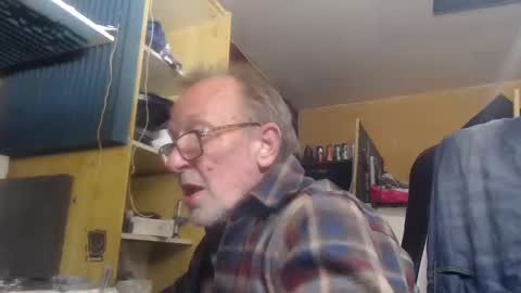 pascal88881 online show from December 2024 08:44:01 PM