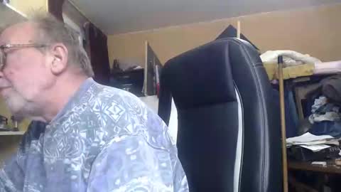 pascal88881 online show from December 2024 07:10:01 PM