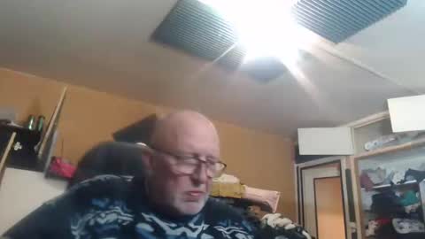 pascal88881 online show from December 2024 07:11:02 PM