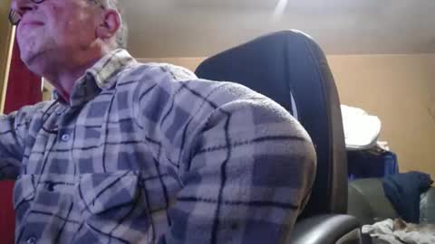 pascal88881 online show from November 2025 04:12:02 PM