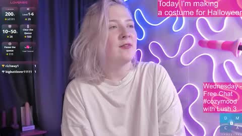 LunaAlan online show from October 2025 04:24:02 AM