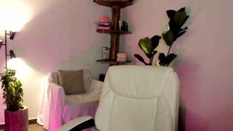    online show from January 2026 04:06:01 AM