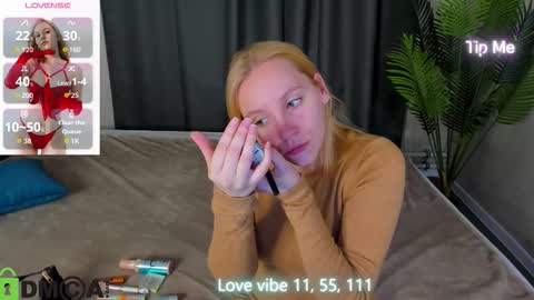 Snapshot of patr1cia_hart chatting on November 2025 11:43:02 PM patr1cia_hart online show from November 2025 11:43:02 PM