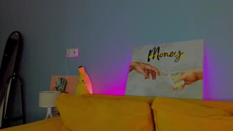 Snapshot of patricia_cox chatting on November 2025 09:20:02 PM Patricia GMT2 Wed-Thu 5-11am Sat-Mon 5-11am online show from November 2025 09:20:02 PM