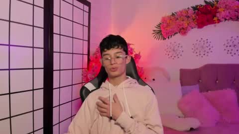 Snapshot of patrick_howland_ chatting on June 2026 05:10:01 AM Patrick online show from June 2026 05:10:01 AM