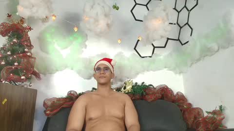 Snapshot of patrick_rose_ chatting on December 2024 11:06:02 AM Patrick Rose online show from December 2024 11:06:02 AM