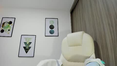 Snapshot of patyy_37 chatting on June 2026 02:20:02 PM Paty online show from June 2026 02:20:02 PM