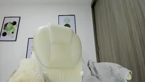Snapshot of patyy_37 chatting on June 2026 02:43:02 PM Paty online show from June 2026 02:43:02 PM