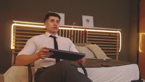 Snapshot of paul_evanss chatting on February 2025 02:04:02 PM Paul online show from February 2025 02:04:02 PM