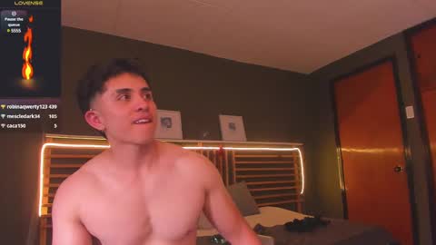 Snapshot of paul_evanss chatting on March 2025 06:41:02 PM Paul online show from March 2025 06:41:02 PM