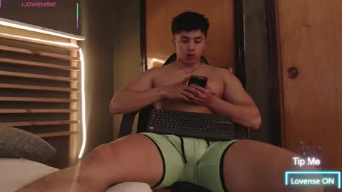 Snapshot of paul_evanss chatting on November 2025 02:39:02 PM Paul online show from November 2025 02:39:02 PM