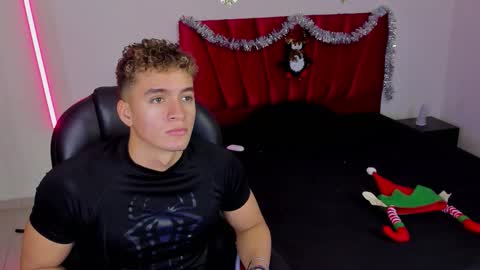 Snapshot of paul_george212 chatting on November 2025 03:33:02 PM Paull George online show from November 2025 03:33:02 PM