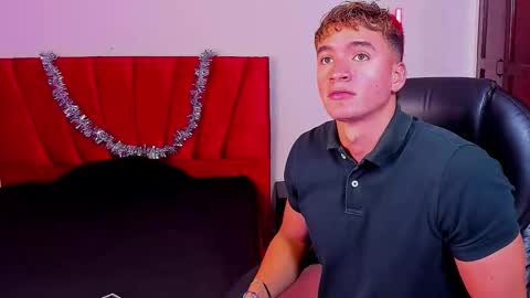 Snapshot of paul_george212 chatting on November 2025 04:22:01 PM Paull George online show from November 2025 04:22:01 PM