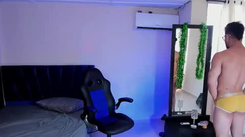 Snapshot of paul_george212 chatting on December 2025 04:36:01 PM Paull George online show from December 2025 04:36:01 PM