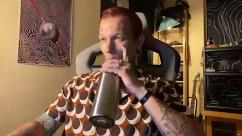 Snapshot of paul_razor chatting on June 2026 06:47:01 PM Paul online show from June 2026 06:47:01 PM