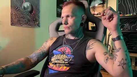 Snapshot of paul_razor chatting on July 2026 07:09:01 PM Paul online show from July 2026 07:09:01 PM