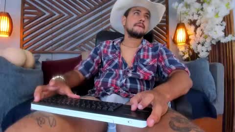 Paul Rivera online show from October 2025 11:05:01 PM