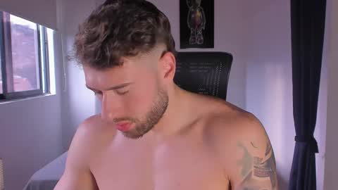 PAUL ROGER online show from March 2025 10:32:02 PM