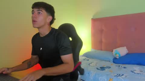 paul_sexycock online show from January 2025 12:16:01 PM