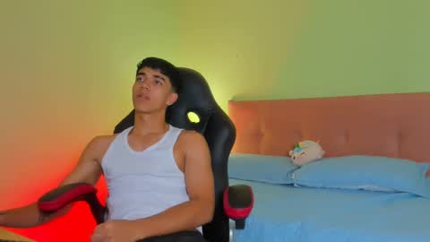 paul_sexycock online show from February 2025 03:41:02 PM