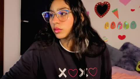 Snapshot of paulacutexs chatting on April 2026 04:05:02 AM Paula online show from April 2026 04:05:02 AM