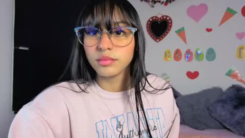 Snapshot of paulacutexs chatting on April 2026 04:01:01 AM Paula online show from April 2026 04:01:01 AM