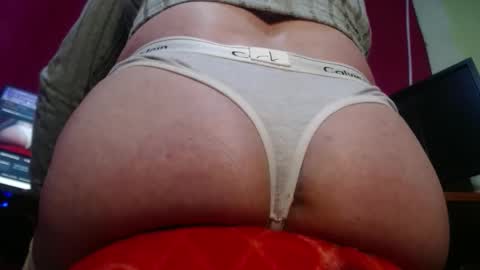 Snapshot of paulavaltina21 chatting on November 2025 12:27:01 AM PAULA VALENTINA online show from November 2025 12:27:01 AM