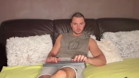 paulblack021 online show from October 2025 02:48:02 AM