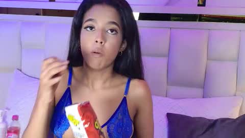 Snapshot of paulina_cano chatting on November 2025 08:08:02 PM Paulina online show from November 2025 08:08:02 PM