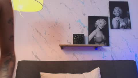 Snapshot of paulina_lopezz chatting on June 2026 05:10:02 AM PAULINA online show from June 2026 05:10:02 AM