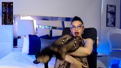 Paulina online show from February 2025 01:38:01 PM