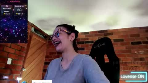 Paulina online show from September 2025 03:33:02 AM