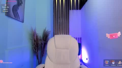 Snapshot of paulinabelle chatting on December 2025 12:57:02 PM Paulina Belle online show from December 2025 12:57:02 PM