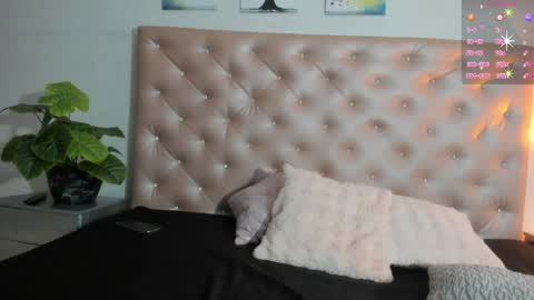 PaulinaSaennz online show from April 2026 01:01:01 PM