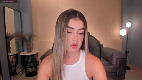 Snapshot of paulinasantosx chatting on March 2025 07:17:01 PM Paulina Santos online show from March 2025 07:17:01 PM