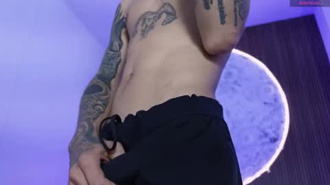 Paulo online show from April 2026 10:05:01 PM