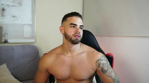 Paul Phoenix online show from May 2026 11:34:04 PM